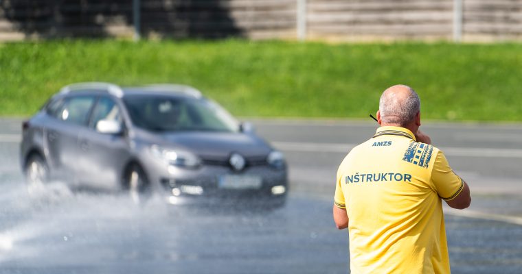 AMZS Center varne voznje na Vranskem_maj 2024_Damjan Koncar (35)